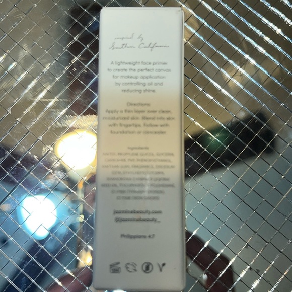 #180- (NIB) Jasmine beauty shine control matifying primer - Picture 2 of 3